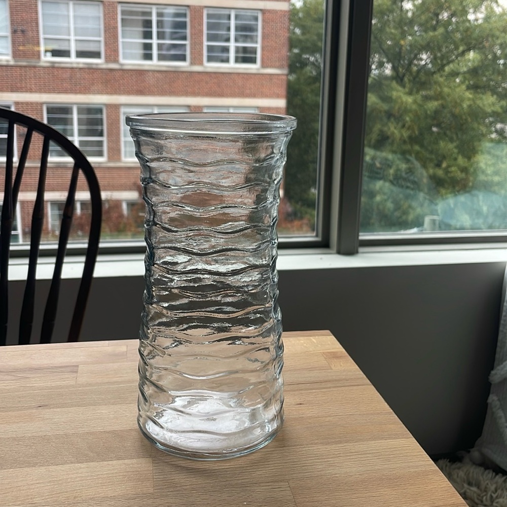 Clear glass vase 8.5in x 4in